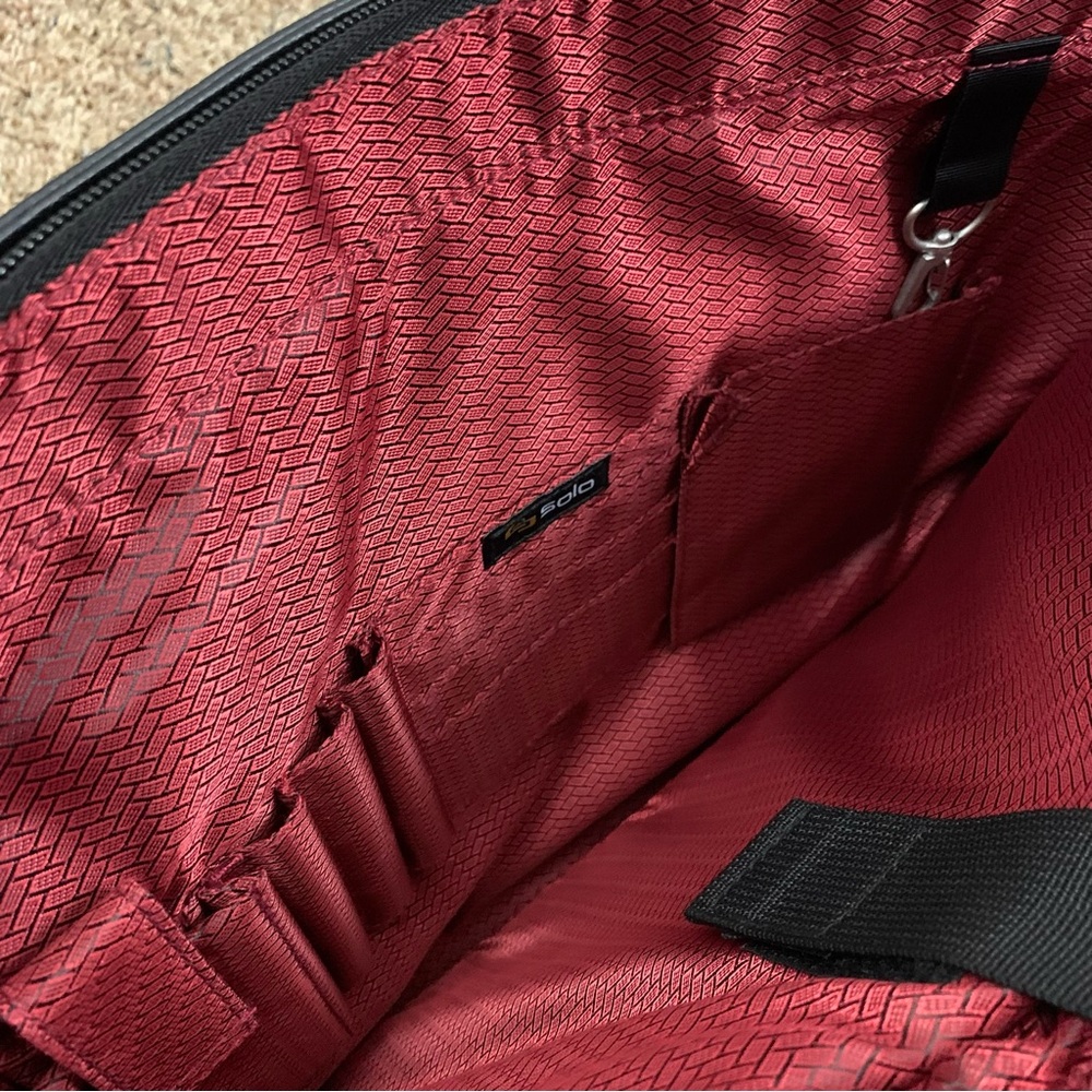 NEW Solo Black Leather Laptop Tote Bag - Picture 6 of 15